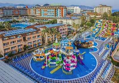  Почивка в хотел Lonicera Resort &amp; Spa 5*, Алания, Турция. Чартърен полет от София + 7 нощувки на човек на база Ultra All Inclusive! 