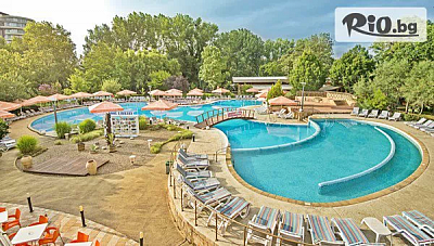 Почивка в хотел Магнолиите на 150 метра от плажа в Приморско: All Inclusive с басейни и удобства