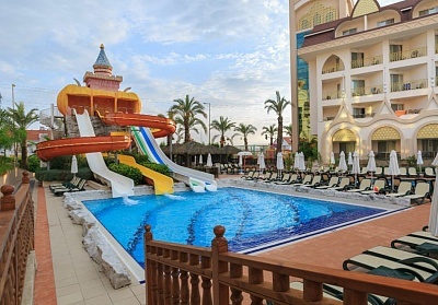 Почивка в хотел WELL PALACE SIDE 5*, Сиде, Турция! Автобусен транспорт + 7 нощувки на човек на база Ultra All Inclusive + басейни и водни пързалки. Дете до 11.99 г. БЕЗПЛАТНО!