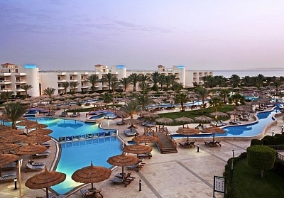 Почивка в HURGHADA LONG BEACH RESORT 4*, Хургада, Египет! Чартърен полет от София + 7 нощувки на човек на база All Inclusive!