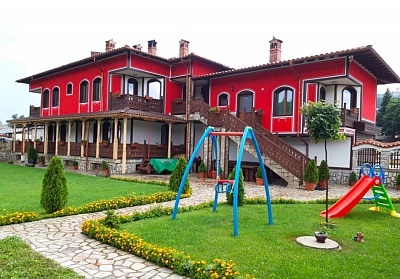 Нощувка в Копривщица: Насладете се на уюта на Къща за гости Х. Джоголанов