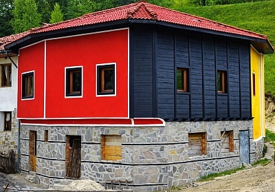 Почивка в Копривщица: Нощувка в известната къща за гости Дончо Войвода