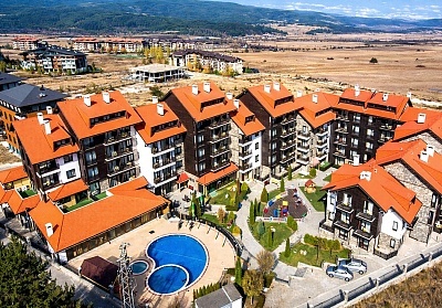 Почивка край Банско с вътрешен басейн и термална зона в Балканско Бижу