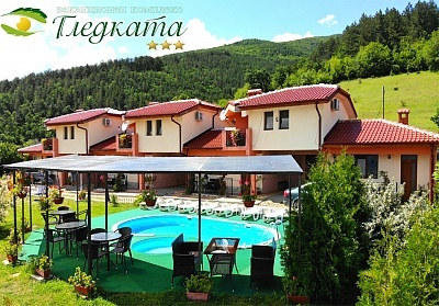 Почивка във Ваканционен комплекс Гледката, край Павел Баня с включена закуска