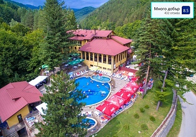 На почивка в красивия хотел Балкан с. Чифлик - изживейте минерaлната релаксация