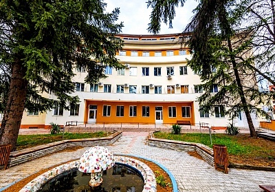 Почивка в Кюстендил: Нощувка в семеен хотел Пауталия с безплатно настаняване за деца до 11.99 години