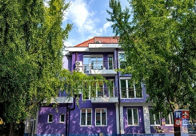 Почивка в Кюстендил: Нощувка със закуска и минерално джакузи