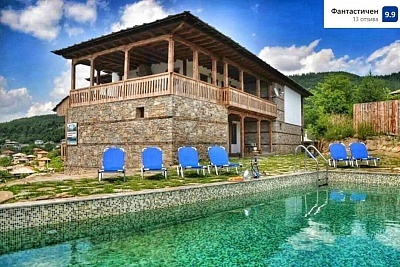 Нощувка в Лещен, село в Родопите, в автентична къща с басейн - Къща за гости Панорама хаус