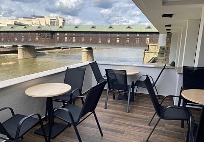Почивка в Ловеч: Хотел Покрит мост с възможност за закуска