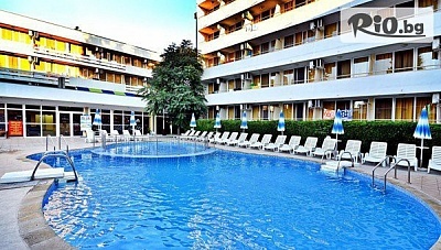 Почивка на 150 метра от плажа в Албена през цялото лято! All Inclusive нощувка + басейн с минерална вода, 2 шезлонга и 1 чадър на плажа, от Хотел Оазис