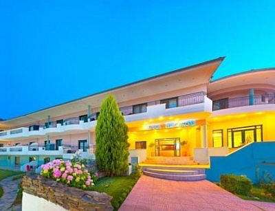 Почивка в Ocean Beach Hotel, о. Тасос, на цена от 65.90 лв.