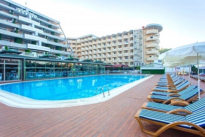 Почивка на първа линия в Beach Club Doganay, Алания