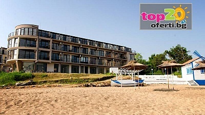 Почивка на първа линия в Черноморец с нощувка, закуска и вечеря