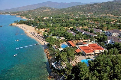 Почивка на първа линия на о-в Тасос в Alexandra Beach SPA Resort, със закуска и вечеря