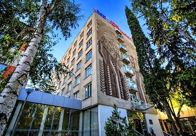 Почивка в Пловдив: Нощувка със закуска в хотел ИнтелКооп