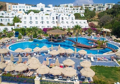  Почивка през август и септември в хотел Salmakis Resort &amp; Spa 5*,  Бодрум, Турция. Чартърен полет от София + 7 нощувки на човек на база Ultra All Inclusive! 