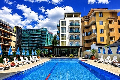Почивка в Приморско: All Inclusive с басейн и паркинг в хотел Свети Димитър