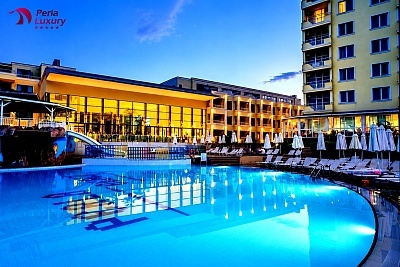 Петзвезден лукс в Приморско: All Inclusive почивка с шезлонг, чадър и Аквапланет
