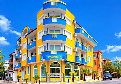 Почивка в Приморско с нощувка и закуска в семеен хотел Темида