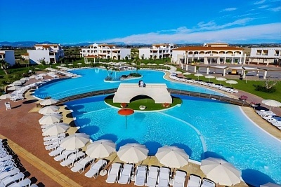Почивка в Пулия, Италия: 7 нощувки със закуски и вечери в Danaide Resort 4*