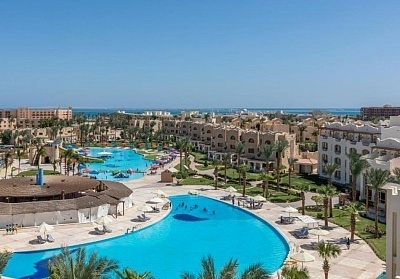 Почивка в ROYAL LAGOONS RESORT & AQUA PARK 5*, Хургада, Египет! Чартърен полет от София + 7 нощувки на човек на база All Inclusive!