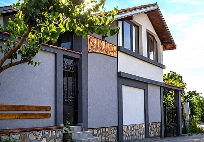 Почивка в Сапарева баня: Къща за гости Джули с модерен уют