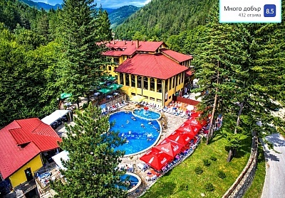 Почивка в село Чифлик, Троянския балкан с all inclusive опции и минерални басейни