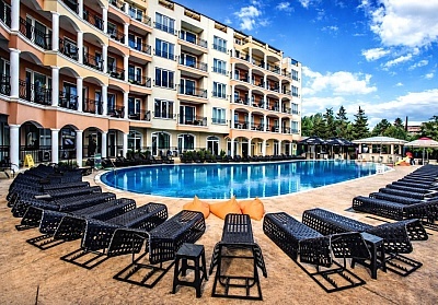 Почивка в Слънчев бряг: All Inclusive на човек + басейн от хотел Авеню Делукс**** с безплатно настаняване за дете