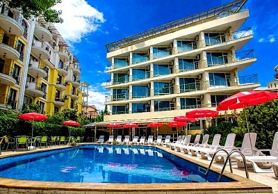 Почивка в Слънчев бряг: All Inclusive в хотел Дева с басейн и паркинг