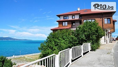Почивка в Стария град на Несебър! Нощувка на първа линия с гледка море за до шестима, от Villa Elea