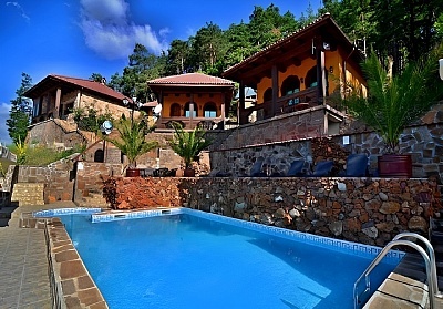 Почивка във Велинград с джакузи и спа на хълма, квартал Лъджене