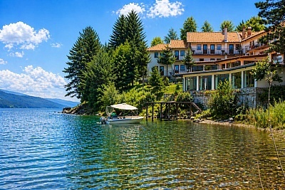 Почивка на язовир Доспат в хотел Емили, Сърница