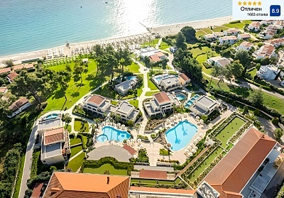 Почивка през май на първа линия в Калитеа, Гърция с басейни и изхранване