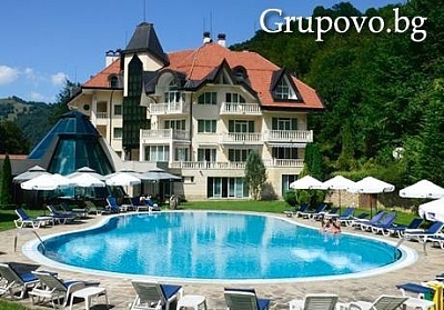 През Май в Рибарица! Нощувка със закуска и SPA в хотел Evergreen Palace****