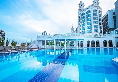 През октомври в Jadore Deluxe Hotel & Spa 5*, Сиде, Турция! Автобусен транспорт + 7 нощувки на човек на база Ultra All Inclusive + басейни. Дете до 11.99 г. безплатно!