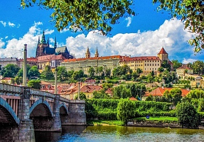 Пролетна Златна Прага: Пътуване от София плюс 3 нощувки