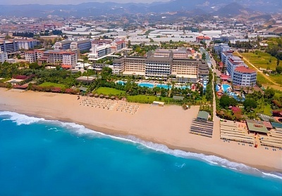 Ранни записвания в Алания, Турция: All Inclusive с басейни и пързалки