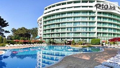 Ранни записвания за лятна почивка на първа линия в Слънчев бряг! All Inclusive нощувка за до четирима + басейн, шезлонг и чадър + Дете до 12 г. Безплатно, от Хотел Колизеум 4*