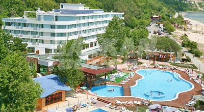 Ранни записвания за лято в Албена! ALL INCLUSIVE в Хотел &quot;Ком&quot; 3* за 5 или 7 нощувки на човек в двойна стая на цени от 320лв.!