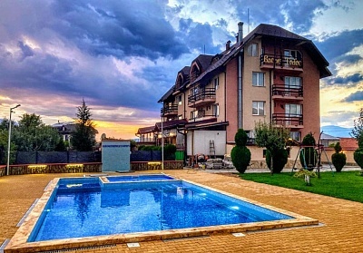 Ранни записвания за лято 2026 година в Добринище с нощувка за двама