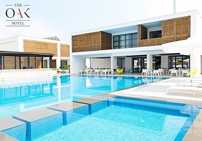  Ранни записвания за лято 2020 в Кавала, Гърция! Нощувка на човек със закуска + басейн в хотел The Oak**** 