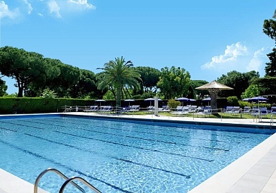 Ранни записвания на метри от плажа в La Serra Italy Village 4*