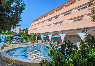 Ранни записвания за море 2026 в хотел Лозенец Ризорт 3*