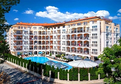 Ранни записвания за море 2023! Нощувка за трима в апартамент на база All Inclusive + басейн от хотел Авеню Делукс****, Слънчев бряг