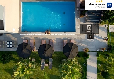 Ранни записвания в Паралия Катерини, хотел Yakinthos, с басейн, закуска и вечеря