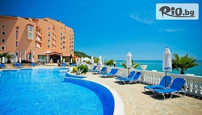 Ранни записвания за почивка на Елените през целия сезон! Нощувка на база All Inclusive + басейн и Аквапарк + Безплатно за дете до 11.99 г., от Хотел Роял Бей 4*