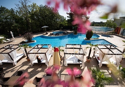 Ранни записвания за почивка в хотел Аполo Spa Resort, Златни пясъци на база All Inclusive