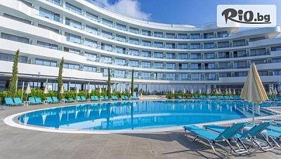 Ранно записване за почивка в Златни пясъци! Нощувка на база All inclusive + чадър и шезлонг, от Хотел РИУ Астория