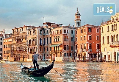 Самолетна екскурзия до Венеция със Z Tour! 3 нощувки със закуски в хотел 2*, билет, летищни такси и трансфери!