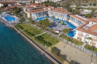 Със собствен транспорт в Кушадасъ на първа линия - хотел Ephesia Holiday Beach Club